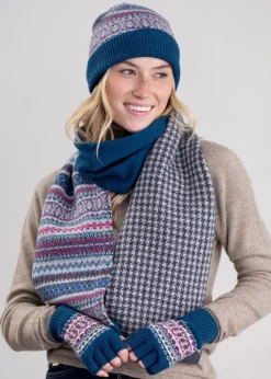 Alba Lambswool Scarf - Peacock