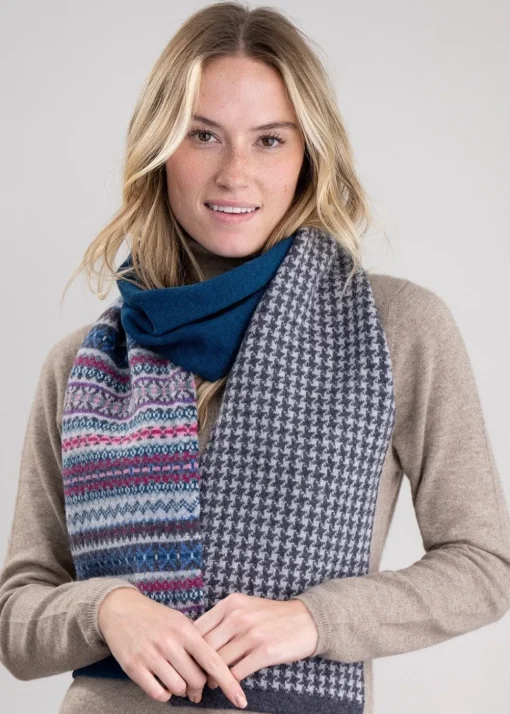 Alba Lambswool Scarf - Peacock