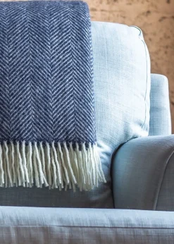 Fortrose Fishbone Throw - Navy