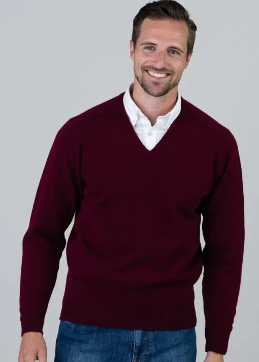 Leven 2 Ply Lambswool V-Neck - Bordeaux