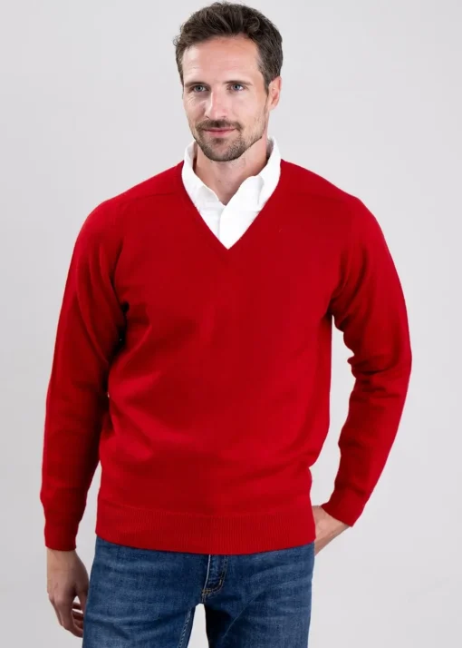 Leven 2 Ply Lambswool V-Neck - Dubonnet