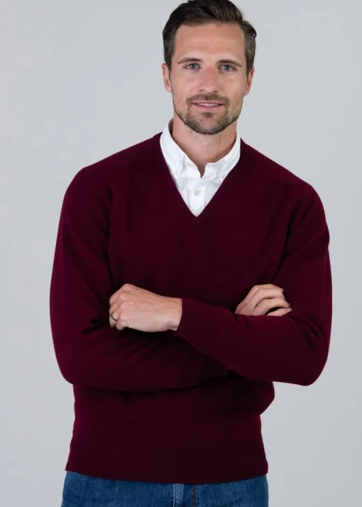 Leven 2 Ply Lambswool V-Neck - Bordeaux