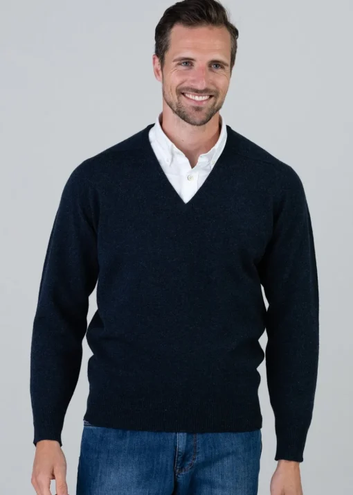 Leven 2 Ply Lambswool V-Neck - Midnight