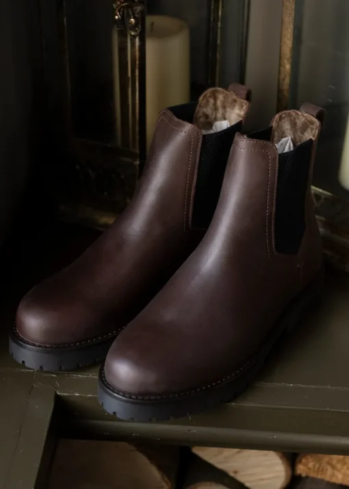 Sheepskin Boudica Boots - Mahogany
