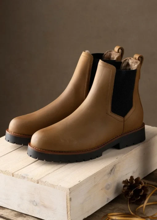Sheepskin Boudica Boots - Oak