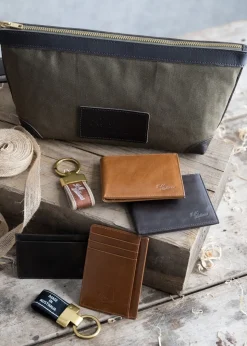 Singleton Vertical Card Holder - Tan
