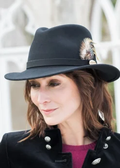 Suffolk Fedora Fawn Side Feather - Black